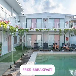 Hostel Surf Boutique Backpackers - Free Breakfast, Gold Coast